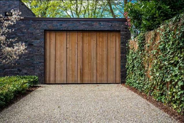 Read Article: How To Choose the Right B&D Garage Door for Your Home