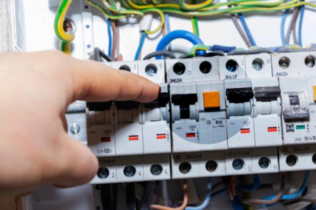 Belconnen Electrician Shows Signs Your Safety Switch May Need to Be Replaced