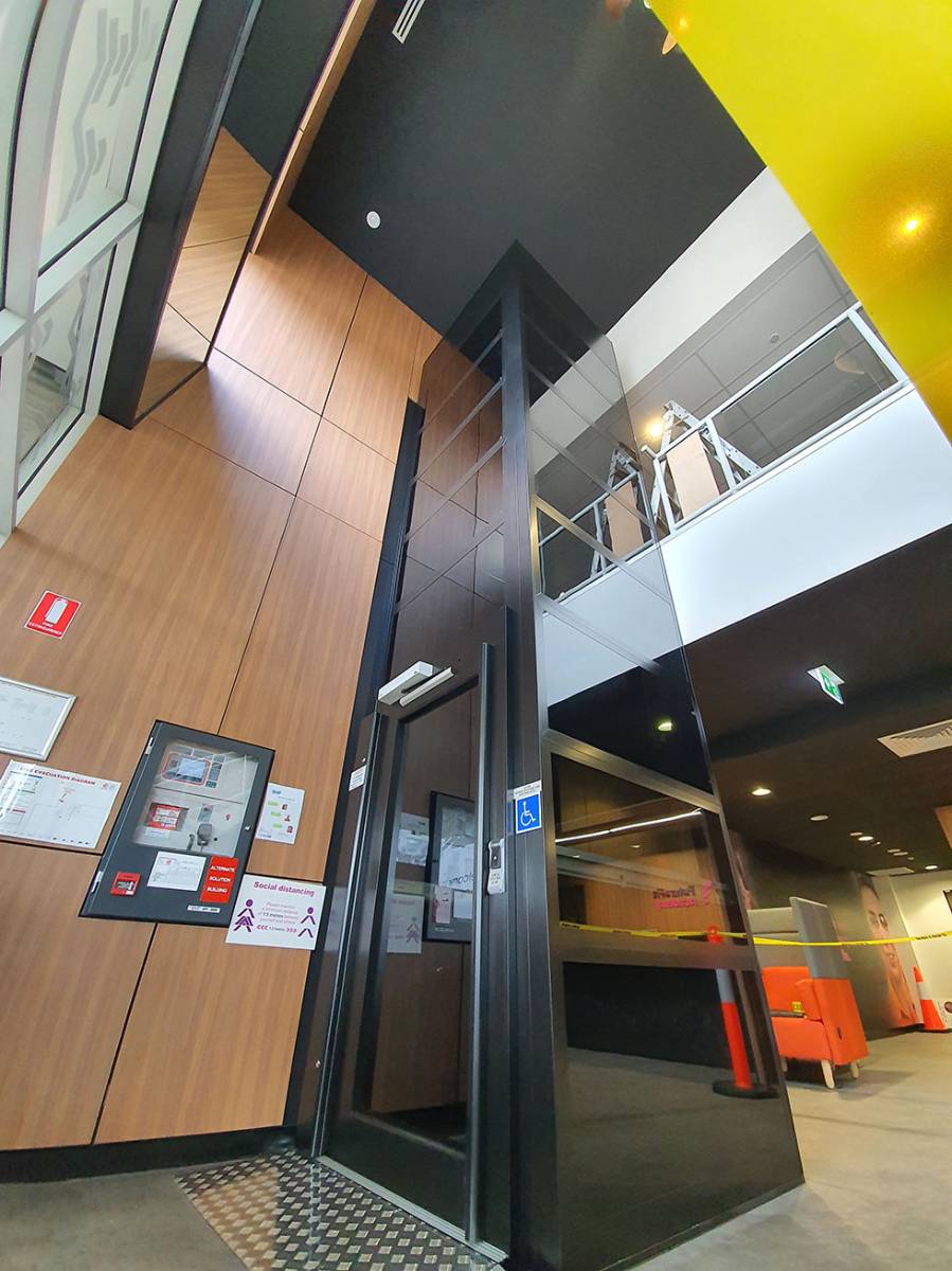 View Photo: Flex-e Home & Commercial Lift