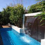 Looking to Have a Swimming Pool Built? Read This First.