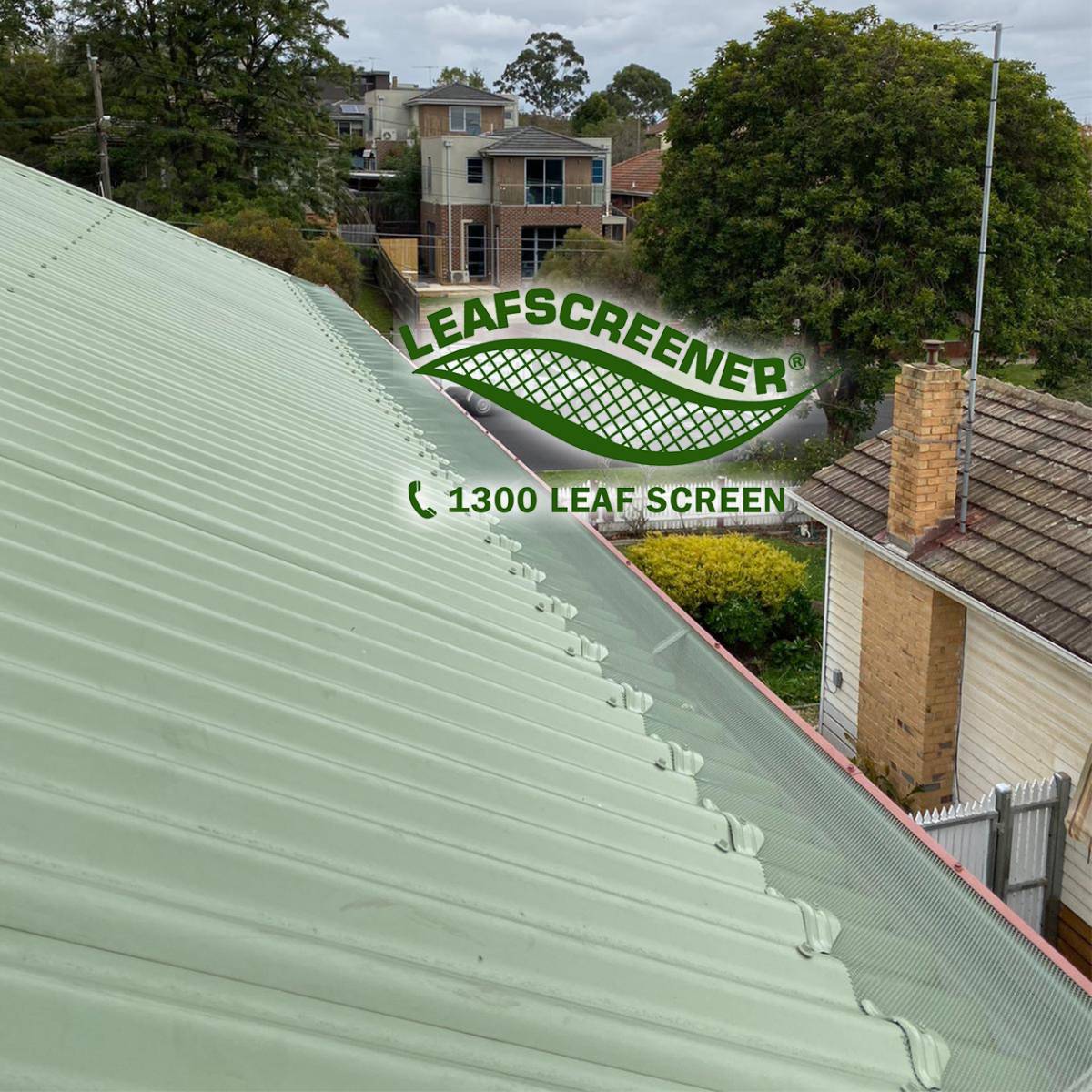 Corrugated roof protected by LEAFSCREENER®
