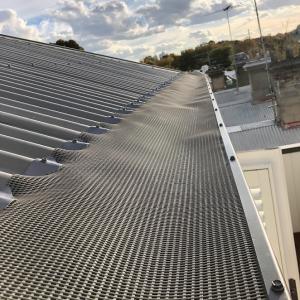 View Photo: Corrugated roof with Leafbusters 2G Ultra Tech