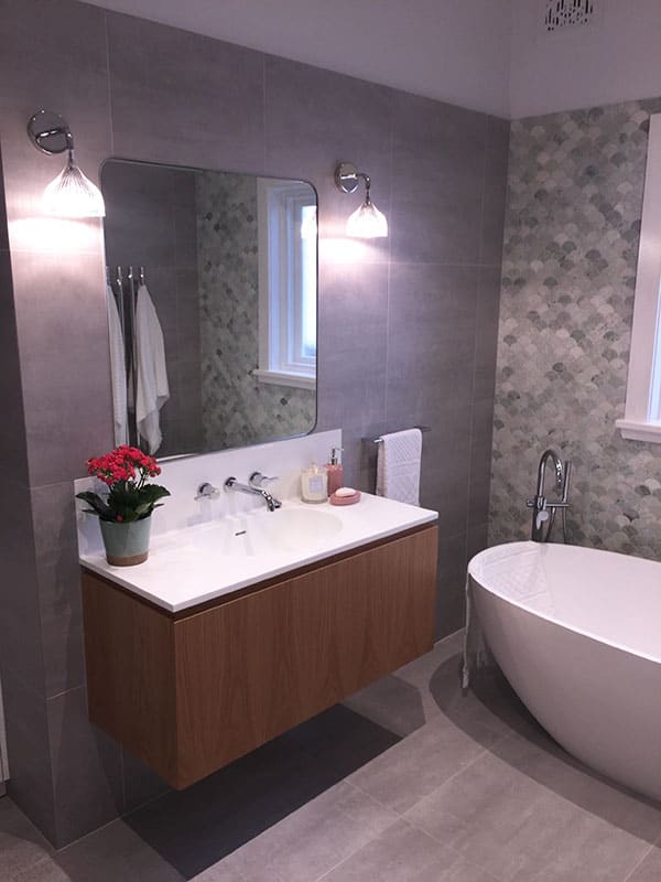 Bathroom Mirror with Steel Frame Recessed into the Wall