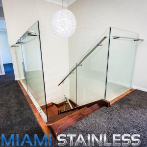 View Photo: Glass and Stainless Steel Staircase 2
