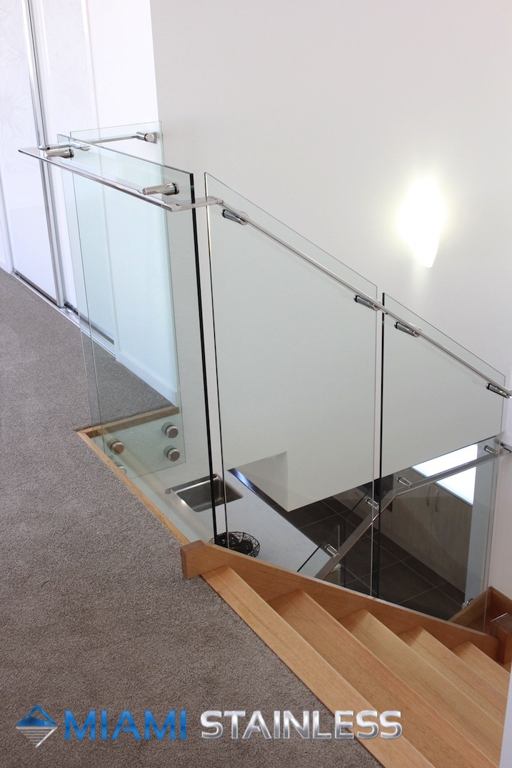 View Photo: Glass staircase