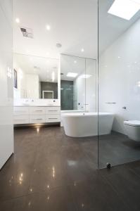 View Photo: Drawing Attention to Bathroom Reonvation Features