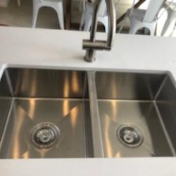 View Photo: Sink cleaning