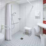 Bathroom Safety Design Considerations for Seniors