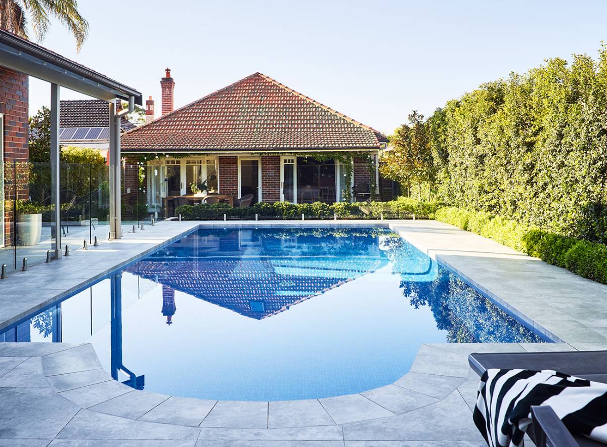 View Photo: Haberfield family entertainer